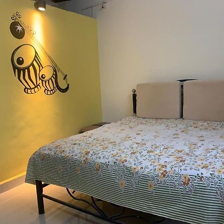 Sukant Homestay, Palu, Murbād Exteriér fotografie